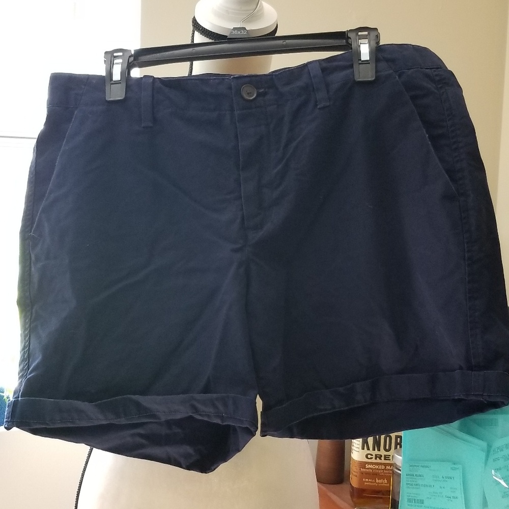 EUC Gap shorts true indigo rolled cuff edge sz 12